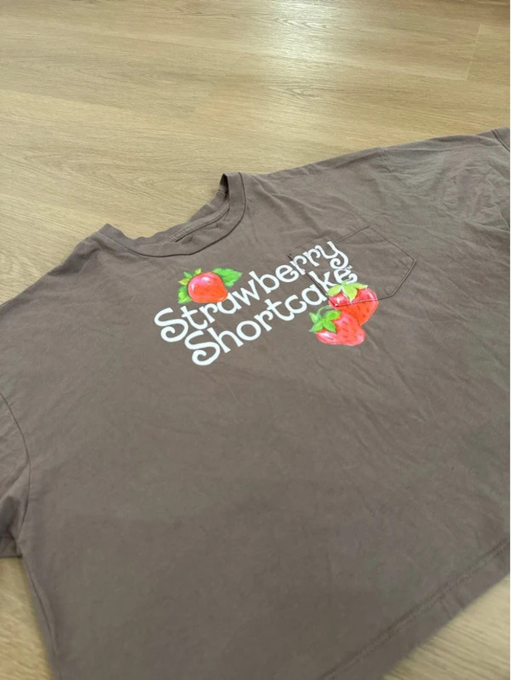 Strawberry Shortcake Cropped Pocket Graphic Y2K Tee Medium